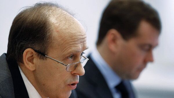 Директор Федеральной службы безопасности РФ Александр Бортников (слева) Директор Федеральной службы безопасности РФ Александр Бортников (слева)