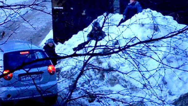 Горки из сугробов в Вологде Горки из сугробов в Вологде