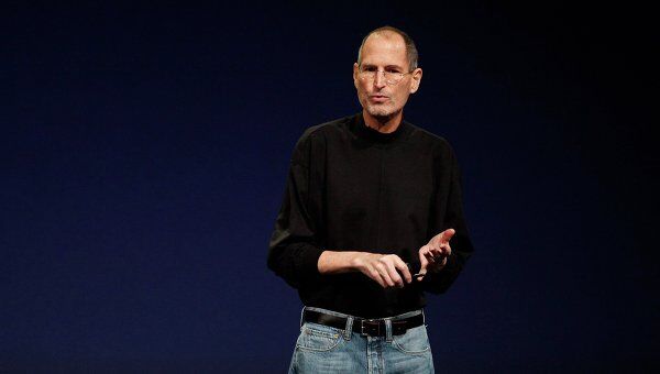 Стив Джобс на представлении новой версии iPad 2 Стив Джобс на представлении новой версии iPad 2