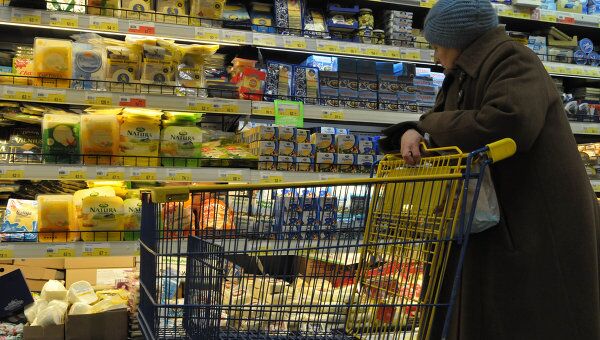 Отдел сыров в супермаркете Отдел сыров в супермаркете