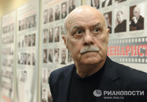 Режиссер Станислав Говорухин на пресс-конференции Режиссер Станислав Говорухин на пресс-конференции
