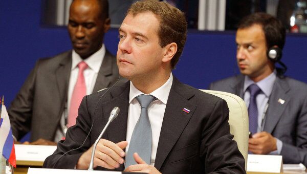 Президент РФ Дмитрий Медведев на саммите Большой восьмерки в Довиле Президент РФ Дмитрий Медведев на саммите Большой восьмерки в Довиле