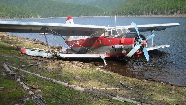 Самолет Ан-2 совершил 24 июня аварийную посадку в Приамурье Самолет Ан-2 совершил 24 июня аварийную посадку в Приамурье