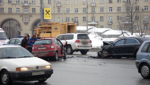 Авария на площади Гагарина в Москве Авария на площади Гагарина в Москве