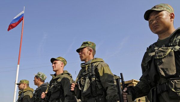 Сотрудники военной прокуратуры прибыли в часть, где служил Артемьев Сотрудники военной прокуратуры прибыли в часть, где служил Артемьев