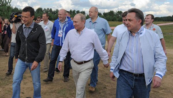 Посещение В.Путиным молодежного форума Селигер-2011 Посещение В.Путиным молодежного форума Селигер-2011