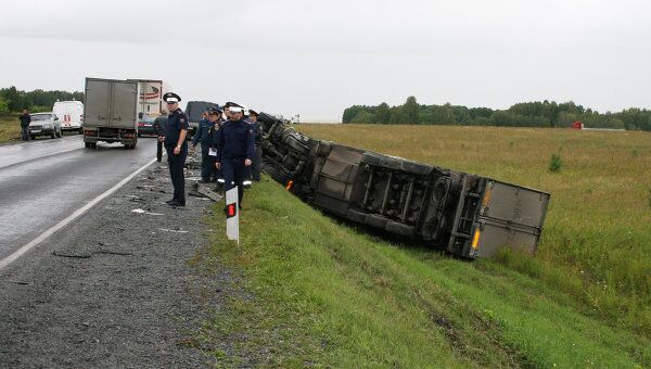 Столкновение грузовика и автобуса в Кемеровской области Столкновение грузовика и автобуса в Кемеровской области