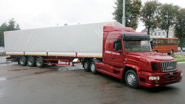 Капотный тягач МАЗ-6440 Капотный тягач МАЗ-6440