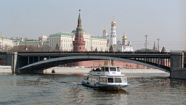 Вид на Кремль со стороны Москва-реки. Архив Вид на Кремль со стороны Москва-реки. Архив