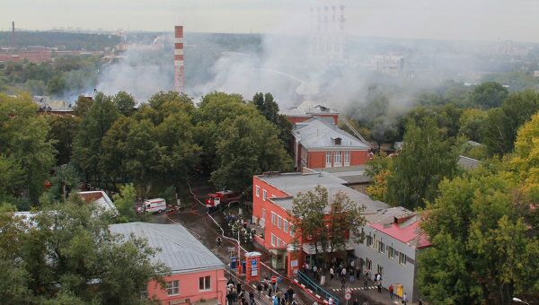 Пожар в бизнес-центре на Можайском шоссе в Москве Пожар в бизнес-центре на Можайском шоссе в Москве