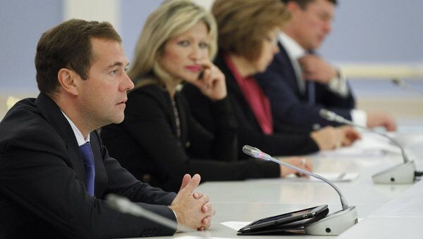 Президент РФ Д.Медведев провел совещание, посвященное социальному положению студентов Президент РФ Д.Медведев провел совещание, посвященное социальному положению студентов