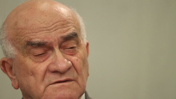 Евгений Ясин на онлайн-конференции Евгений Ясин на онлайн-конференции