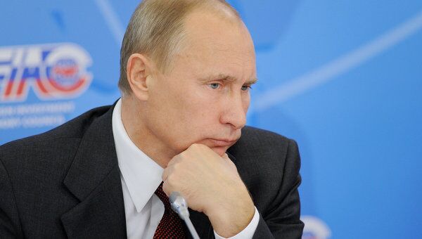 Премьер-министр РФ Владимир Путин на пленарном заседании Консультативного совета по иностранным инвестициям. Премьер-министр РФ Владимир Путин на пленарном заседании Консультативного совета по иностранным инвестициям.
