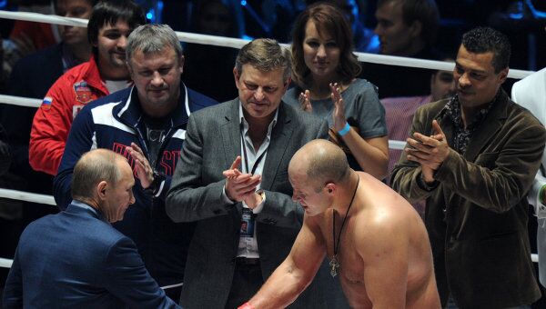 Владимир Путин и Федора Емельяненко Владимир Путин и Федора Емельяненко
