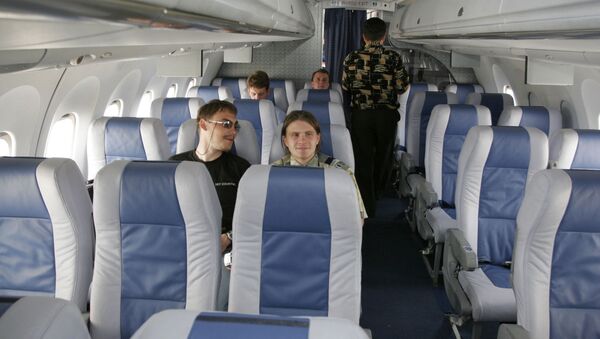 В салоне самолета АН-148 В салоне самолета АН-148