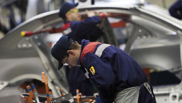 Производство на заводе General Motors в Санкт-Петербурге. Архивное фото Производство на заводе General Motors в Санкт-Петербурге. Архивное фото