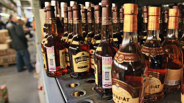Правительство России ввело новые марки для разных видов алкоголя - РИА Новости, 02.03.2020