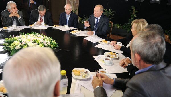 Встреча премьер-министра РФ В.Путина с художественными руководителями театров Встреча премьер-министра РФ В.Путина с художественными руководителями театров