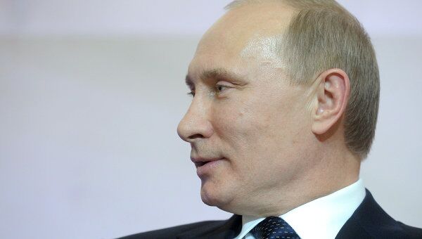 Премьер-министр РФ Владимир Путин принял участие в Форуме народов Юга России Премьер-министр РФ Владимир Путин принял участие в Форуме народов Юга России