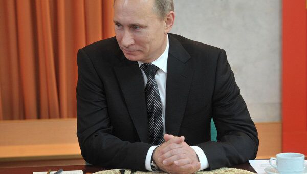 Премьер-министр РФ В.Путин встретился с ветеранами ВОВ Премьер-министр РФ В.Путин встретился с ветеранами ВОВ