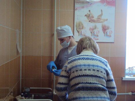 АС: Я работаю здесь недолго, но в этой клинике опыт приобре АС: Я работаю здесь недолго, но в этой клинике опыт приобре