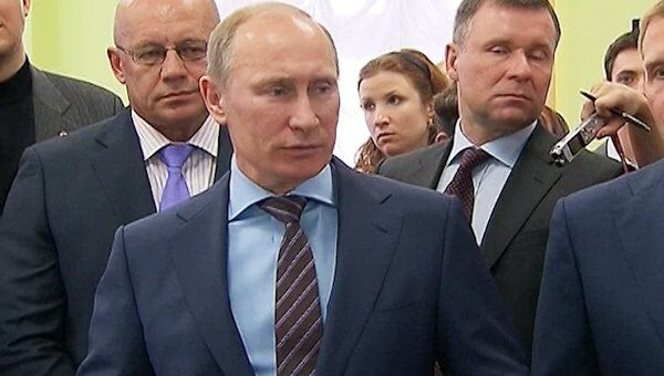 Путин проверил работу ситуационного центра Выборы-2012 Путин проверил работу ситуационного центра Выборы-2012