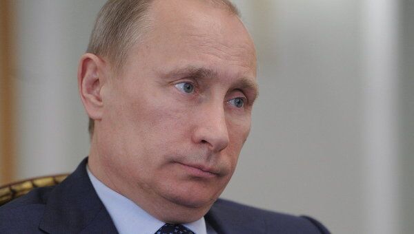Премьер-министр РФ В.Путин встретился с министром культуры РФ А.Авдеевым Премьер-министр РФ В.Путин встретился с министром культуры РФ А.Авдеевым
