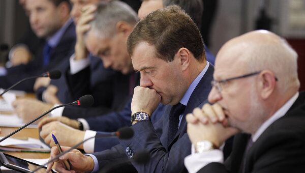 Президент РФ Д.Медведев провел заседание Совета при президента РФ в Новокуйбышевске Президент РФ Д.Медведев провел заседание Совета при президента РФ в Новокуйбышевске