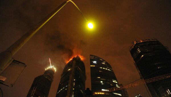 Пожар в строящейся башне центра Москва-Сити Пожар в строящейся башне центра Москва-Сити