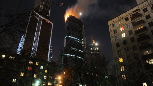Пожар в строящейся башне центра Москва-Сити Пожар в строящейся башне центра Москва-Сити
