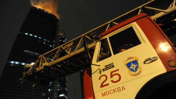 Пожар в строящейся башне центра Москва-Сити Пожар в строящейся башне центра Москва-Сити