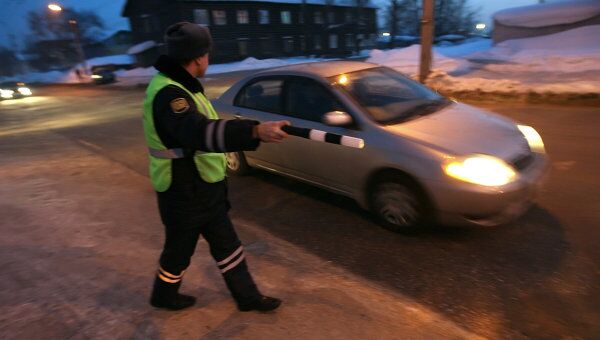 Работа сотрудников дорожно-патрульной службы ГИБДД Работа сотрудников дорожно-патрульной службы ГИБДД