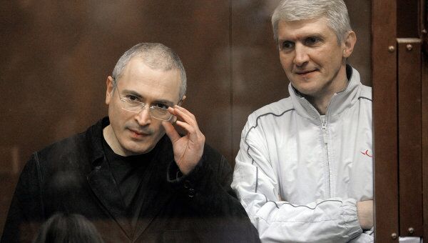 Экс-глава ЮКОСа Михаил Ходорковский и экс-глава МФО Менатеп Платон Лебедев. Архив Экс-глава ЮКОСа Михаил Ходорковский и экс-глава МФО Менатеп Платон Лебедев. Архив