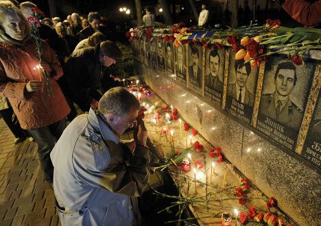 Возложения цветов памяти жертв аварии на Чернобыльской АЭС Возложения цветов памяти жертв аварии на Чернобыльской АЭС