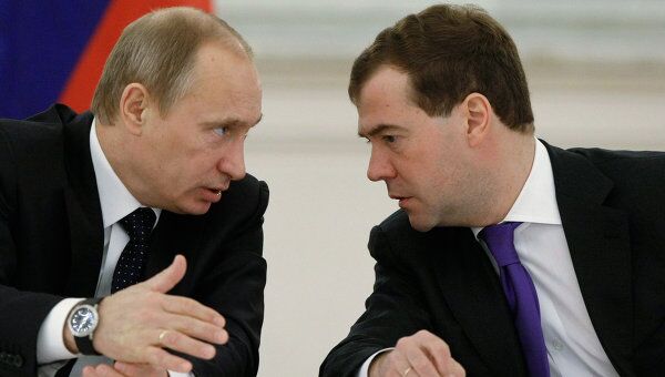 Дмитрий Медведев и Владимир Путин Дмитрий Медведев и Владимир Путин