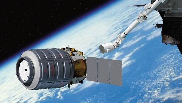 Корабль Cygnus приближается к МКС. Архив Корабль Cygnus приближается к МКС. Архив