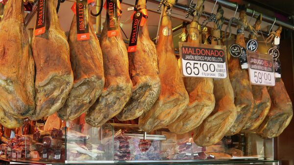 Правительству предложили запретить россиянам ввоз мясной продукции