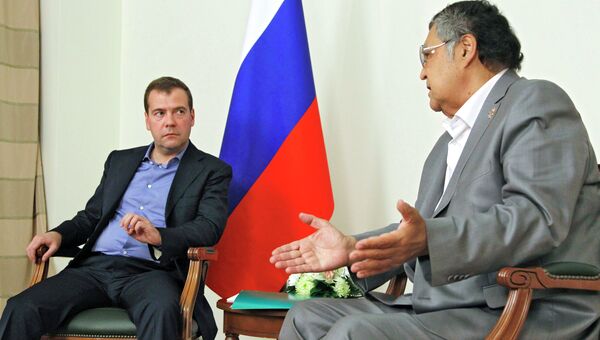 Председатель правительства России Дмитрий Медведев и губернатор Кемеровской области Аман Тулеев Председатель правительства России Дмитрий Медведев и губернатор Кемеровской области Аман Тулеев