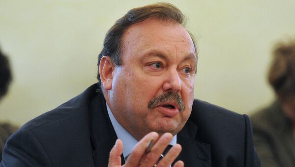 Геннадий Гудков на заседании Думской комиссии Геннадий Гудков на заседании Думской комиссии