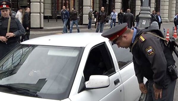 Стрельба из машины свадебного кортежа в центре Москвы, архивное фото Стрельба из машины свадебного кортежа в центре Москвы, архивное фото