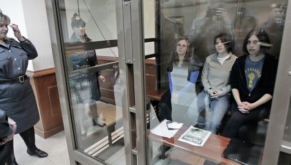 Слушания по жалобе защиты участниц панк-группы Pussy Riot Слушания по жалобе защиты участниц панк-группы Pussy Riot