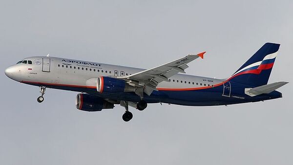 Самолет Airbus A320 авиакомпании Аэрофлот Самолет Airbus A320 авиакомпании Аэрофлот