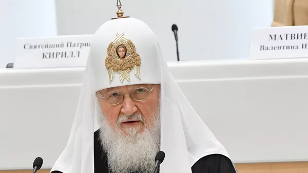 Патриарх Московский и всея Руси Кирилл выступает на пленарном заседании VIII Рождественских парламентских встреч в Совете Федерации