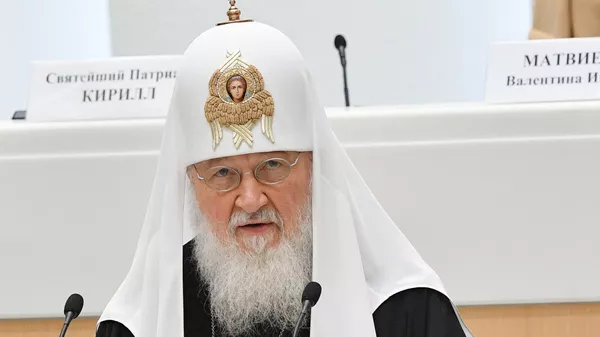 Патриарх Московский и всея Руси Кирилл выступает на пленарном заседании VIII Рождественских парламентских встреч в Совете Федерации