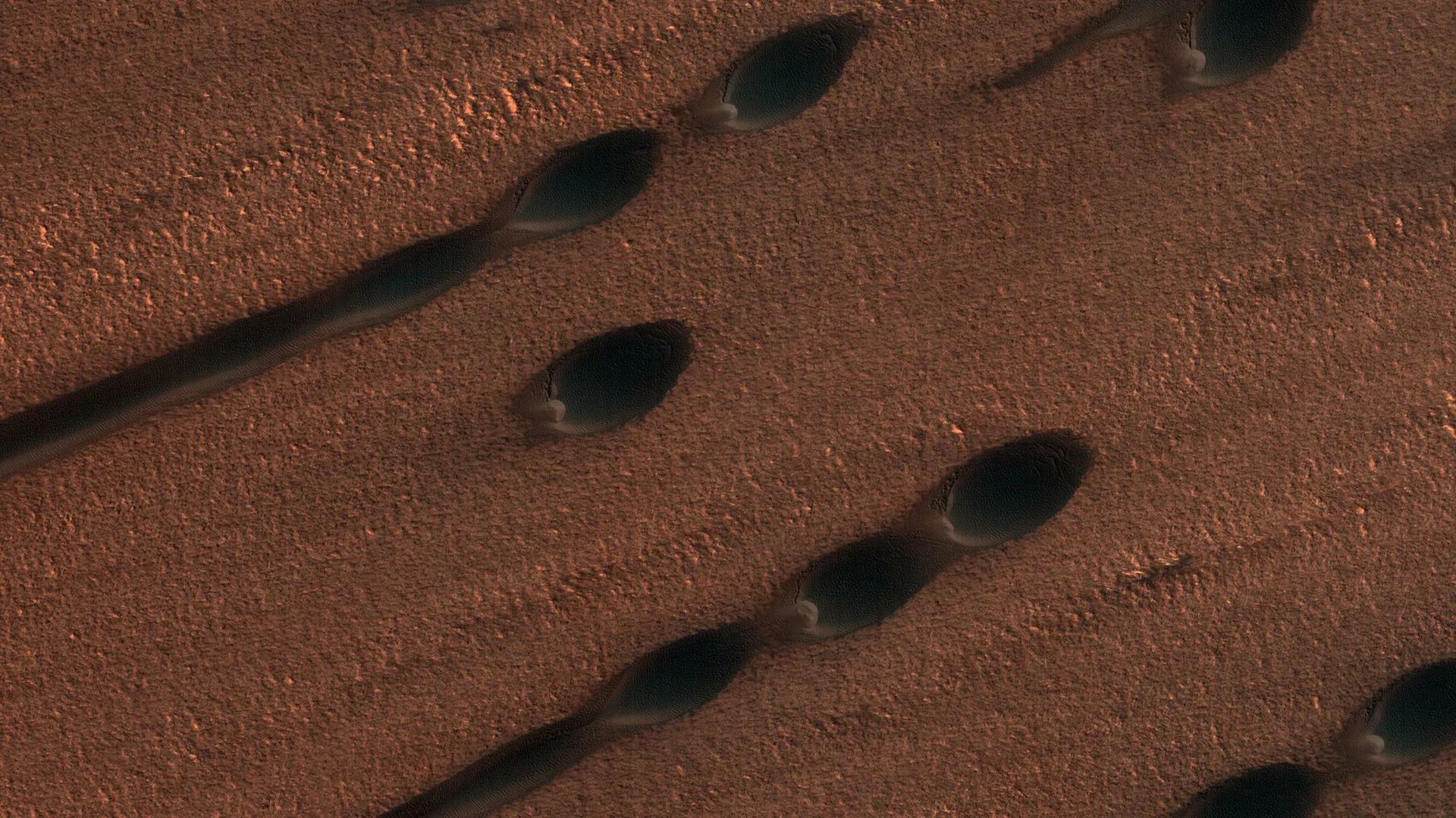 मंगल पर रेत के टीले - आरआईए नोवोस्ती, 1920, 09/30/2020