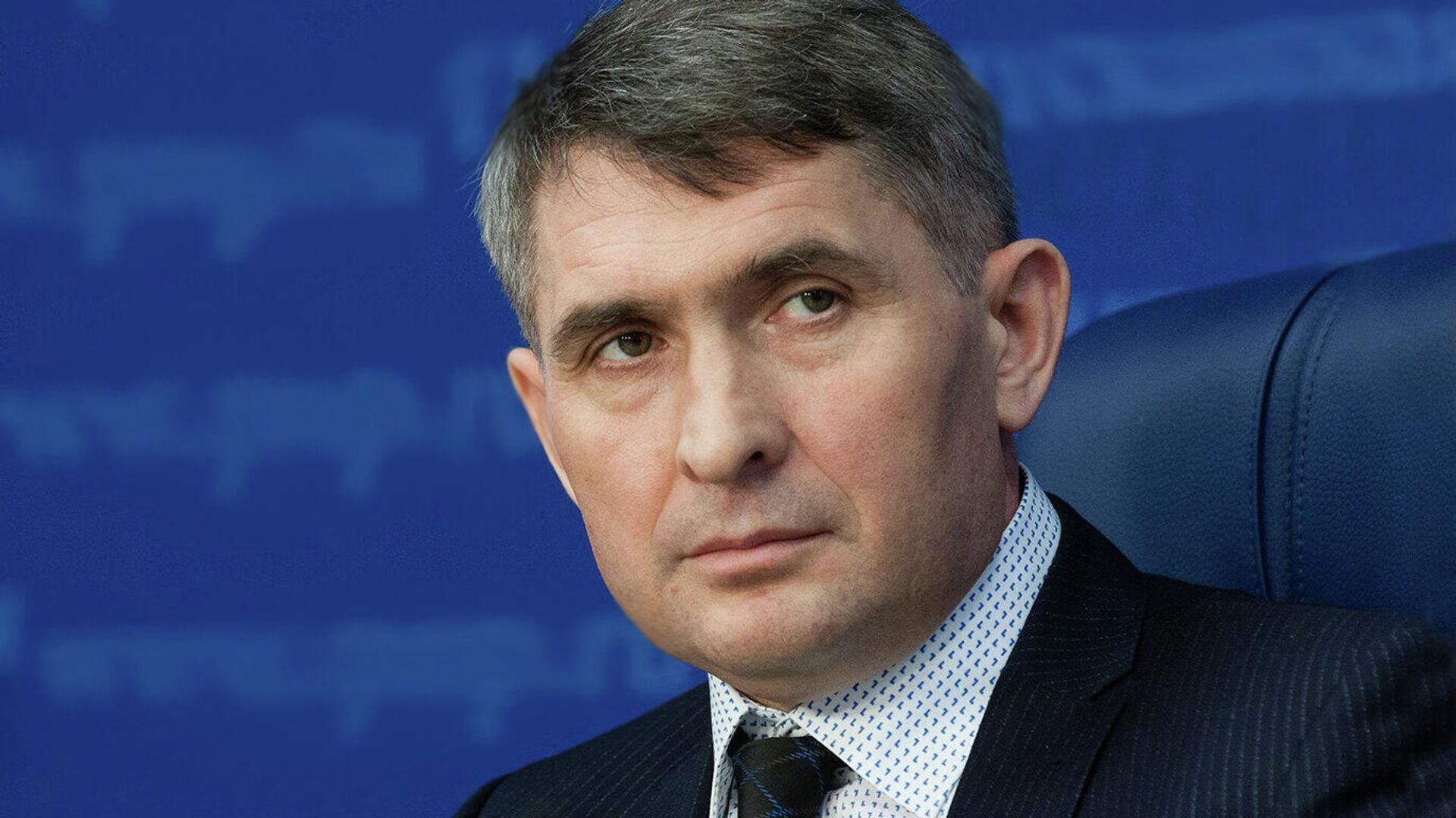 Врио главы Чувашии Олег Николаев Врио главы Чувашии Олег Николаев - РИА Новости, 1920, 14.09.2020