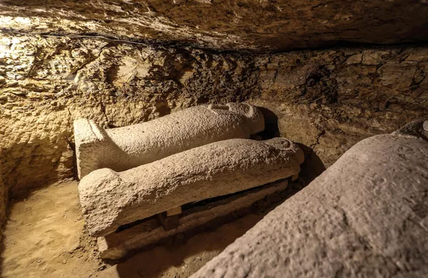 Cаркофаги, обнаруженные на археологическом объекте в провинции Минья. 30 января 2020