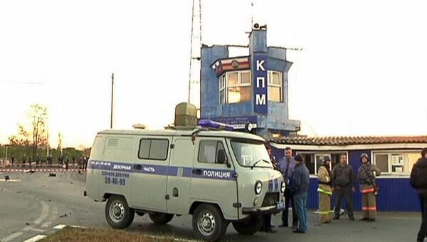 Недалеко от места взрыва у поста полиции в Северной Осетии Недалеко от места взрыва у поста полиции в Северной Осетии