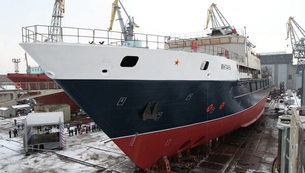 Спуск на воду океанографического судна Янтарь Спуск на воду океанографического судна Янтарь