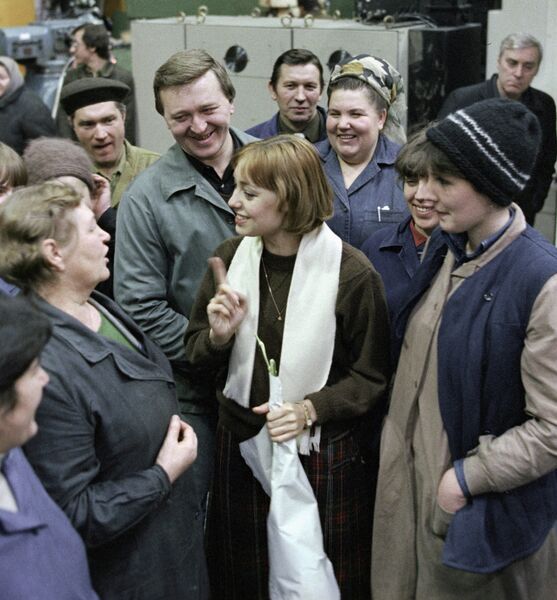 Актриса театра Ленком Елена Шанина на Московском автозаводе Актриса театра Ленком Елена Шанина на Московском автозаводе